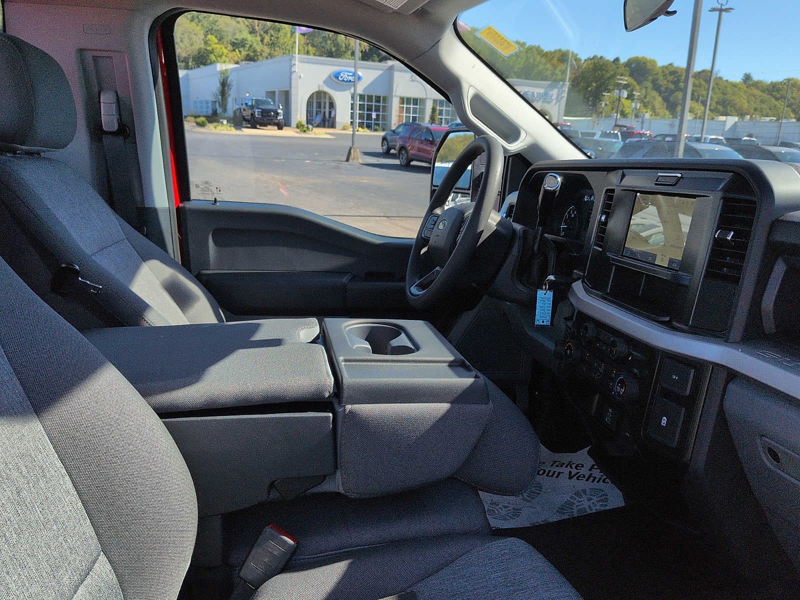 2027 Ford Super Duty F-350 SRW XL