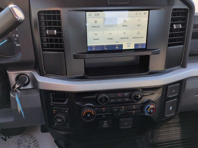 2027 Ford Super Duty F-350 SRW XL