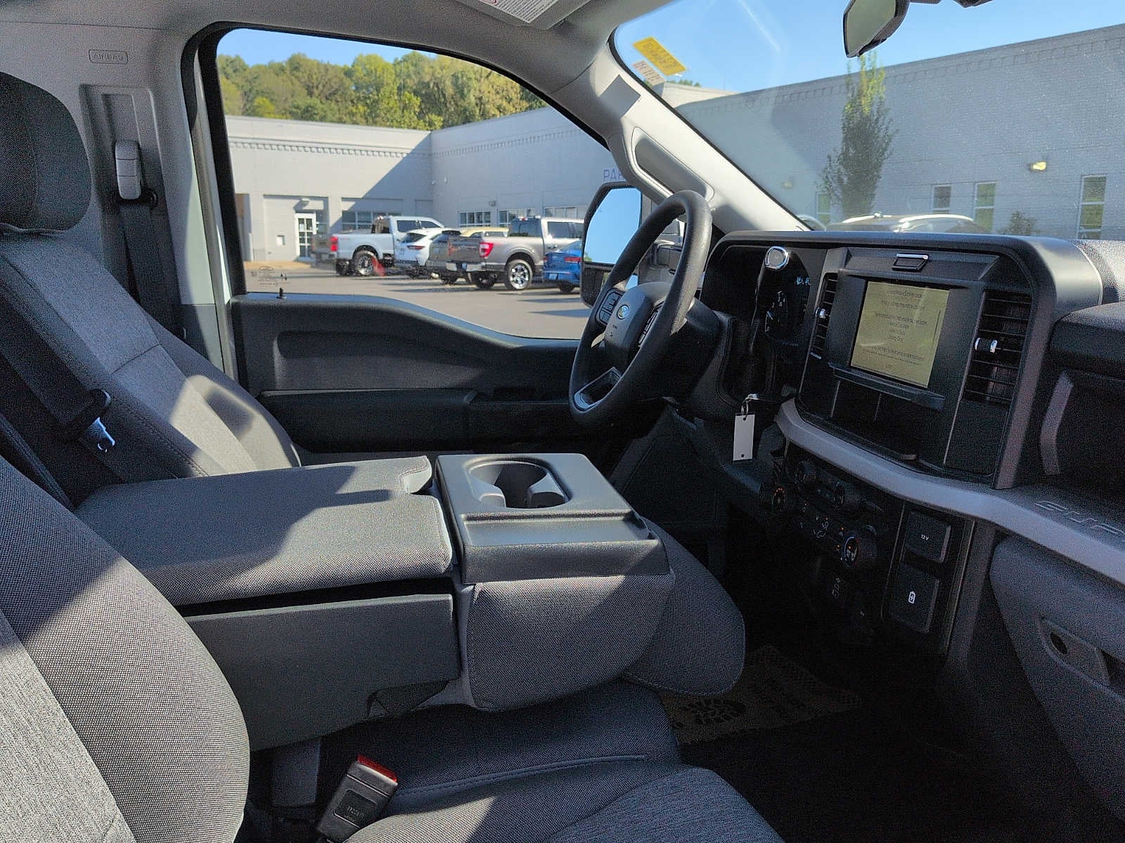 2027 Ford Super Duty F-350 SRW XL