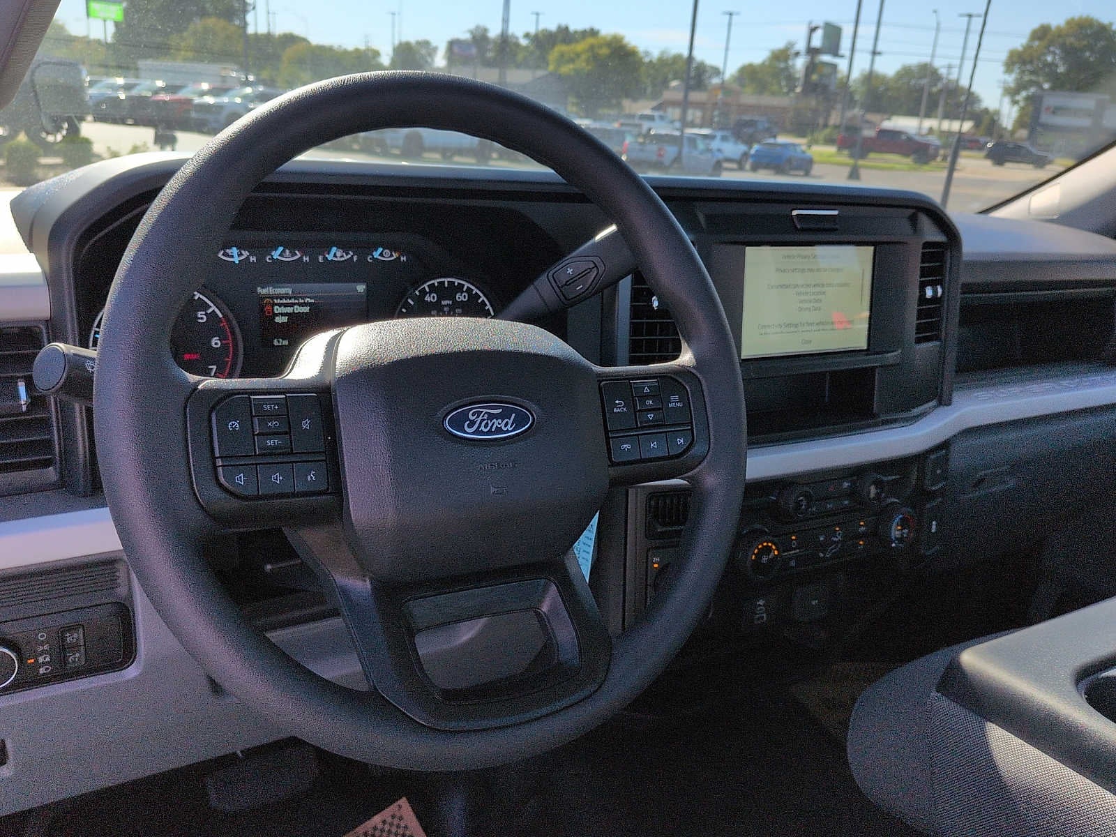 2027 Ford Super Duty F-350 SRW XL