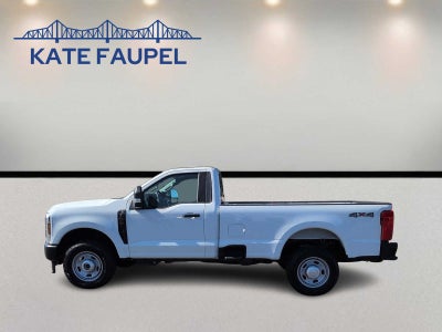 2027 Ford Super Duty F-350 SRW XL