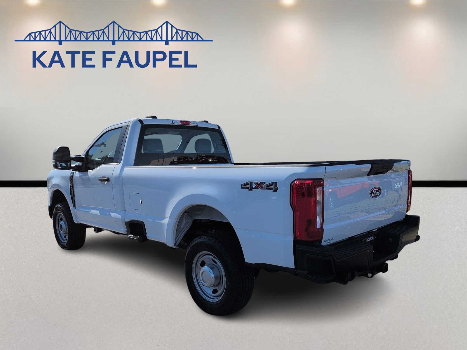 2027 Ford Super Duty F-350 SRW XL