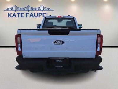 2027 Ford Super Duty F-350 SRW XL