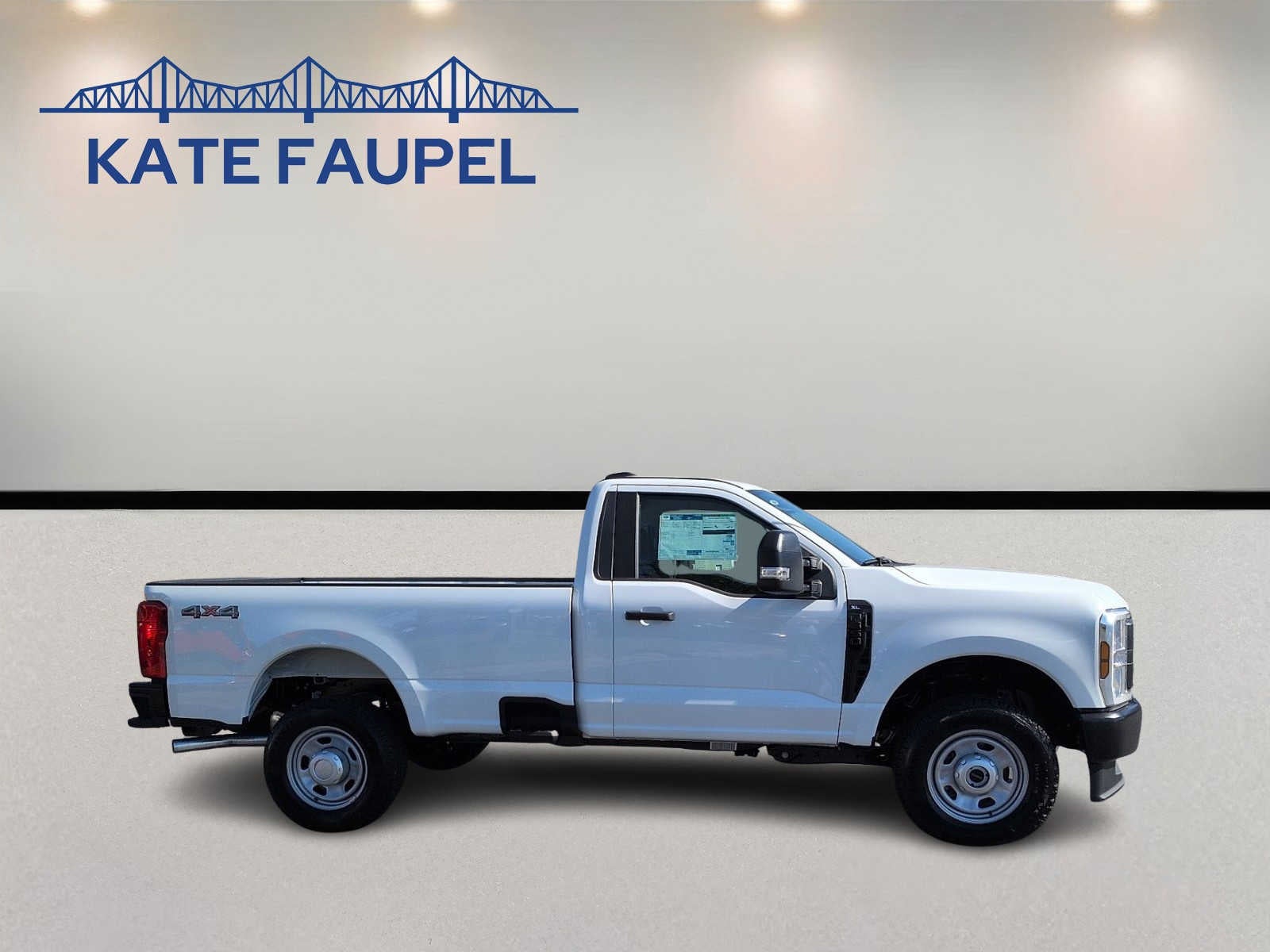 2027 Ford Super Duty F-350 SRW XL