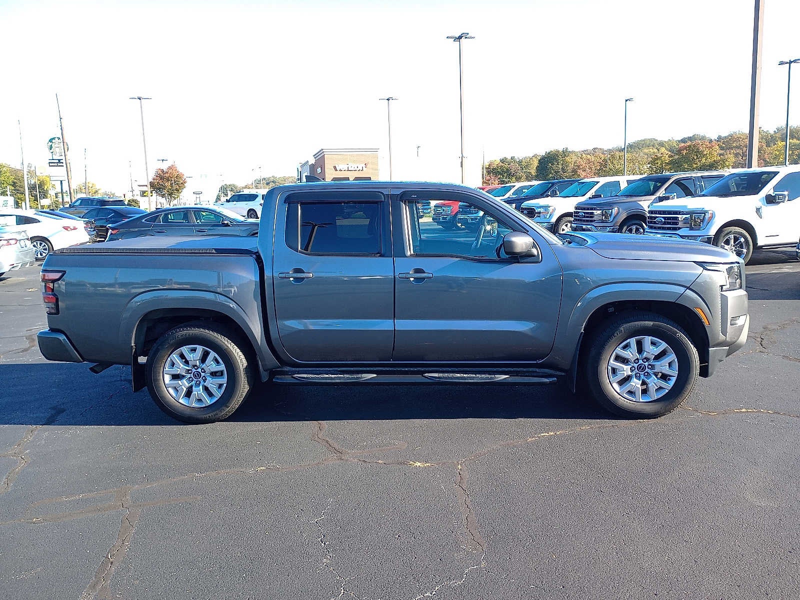 2022 Nissan Frontier SV