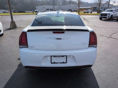 2019 Chrysler 300 Touring