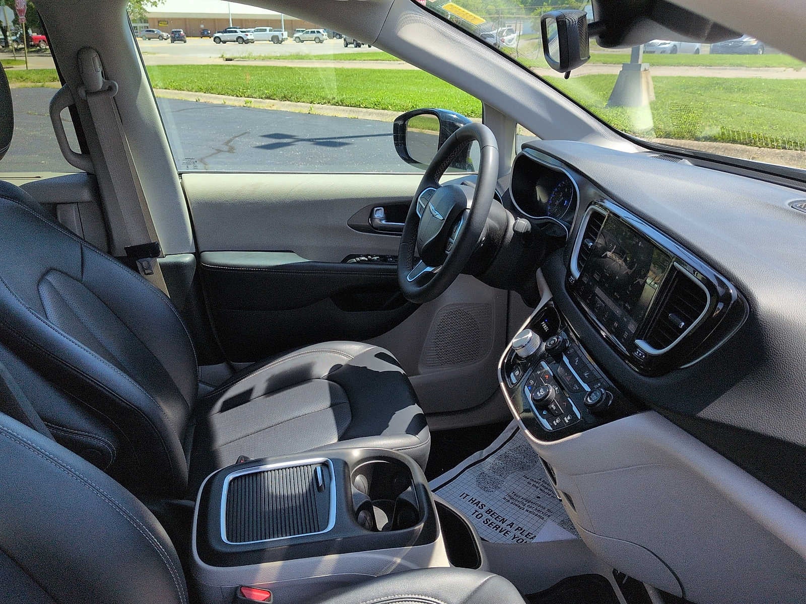 2024 Chrysler Pacifica Touring L