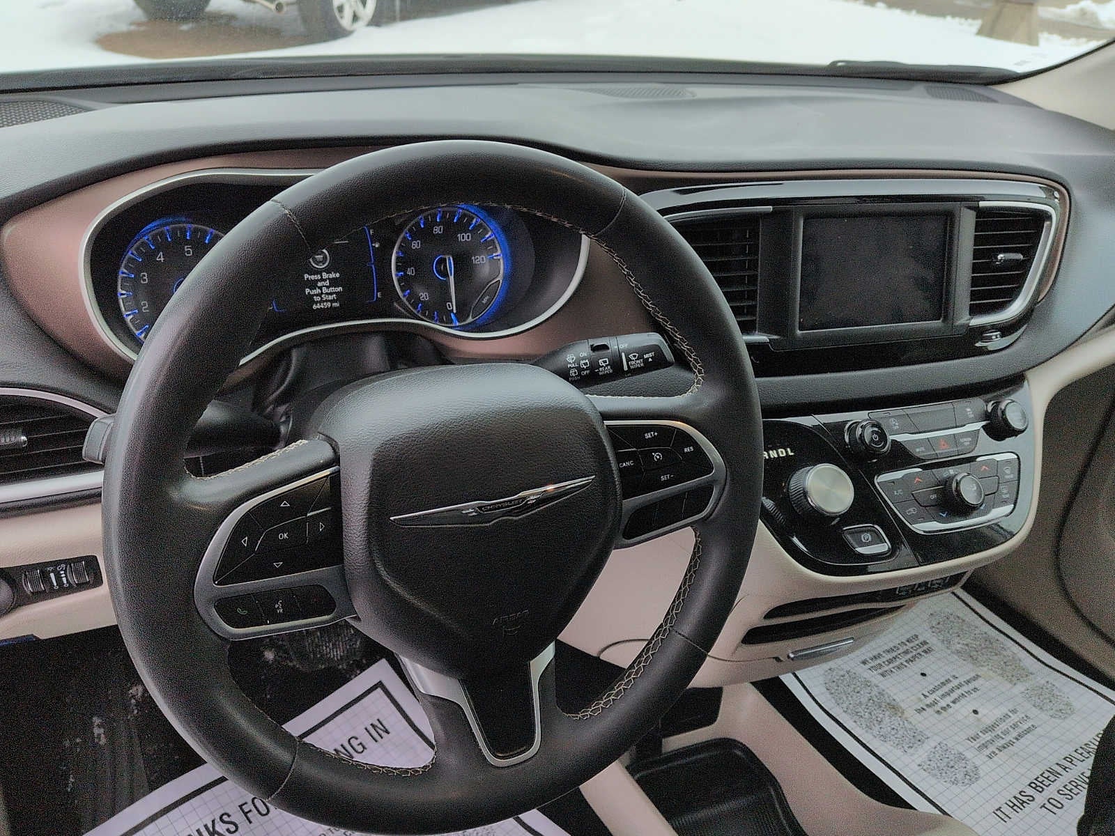 2023 Chrysler Voyager LX