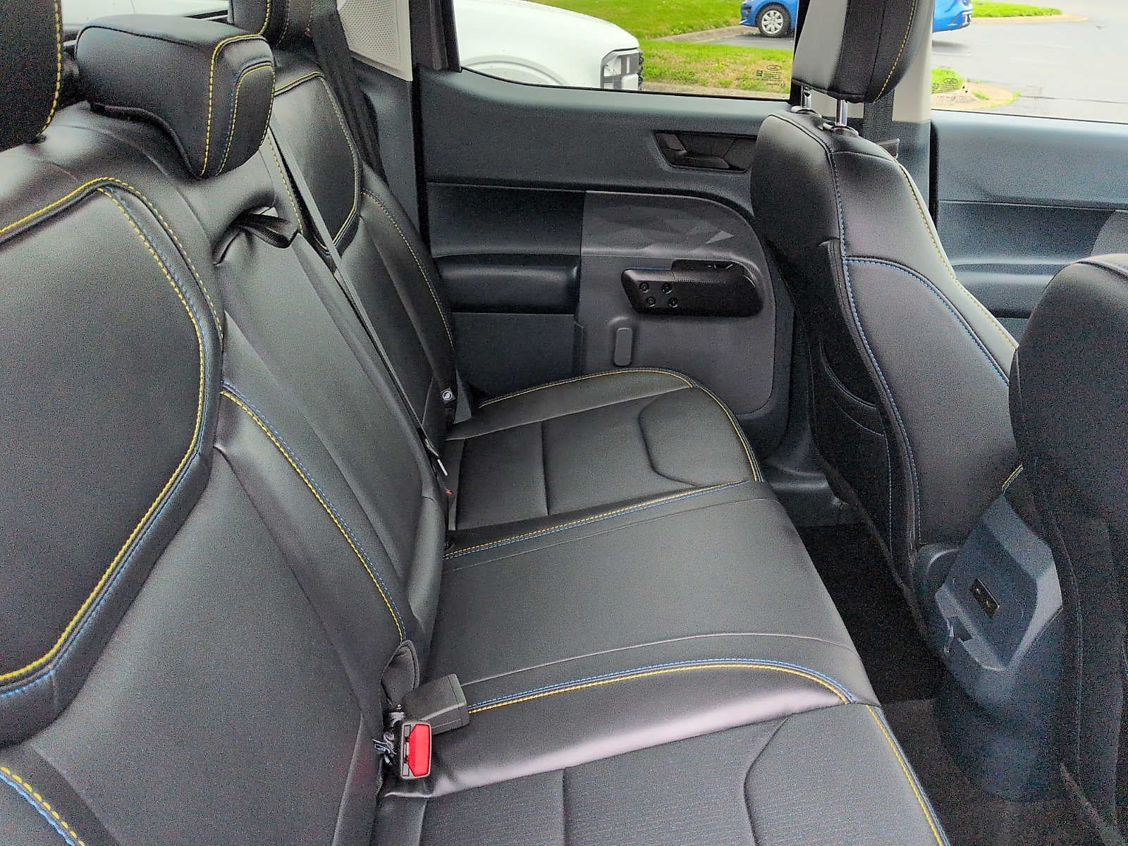2025 Ford Maverick Lobo Standard
