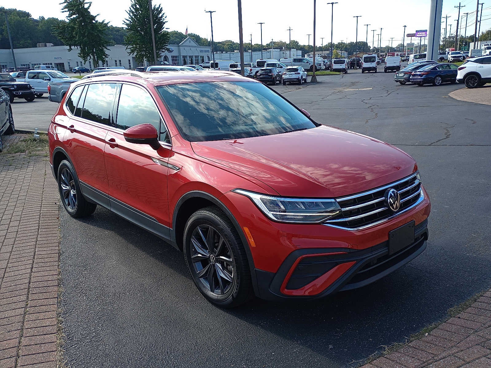 2022 Volkswagen Tiguan SE