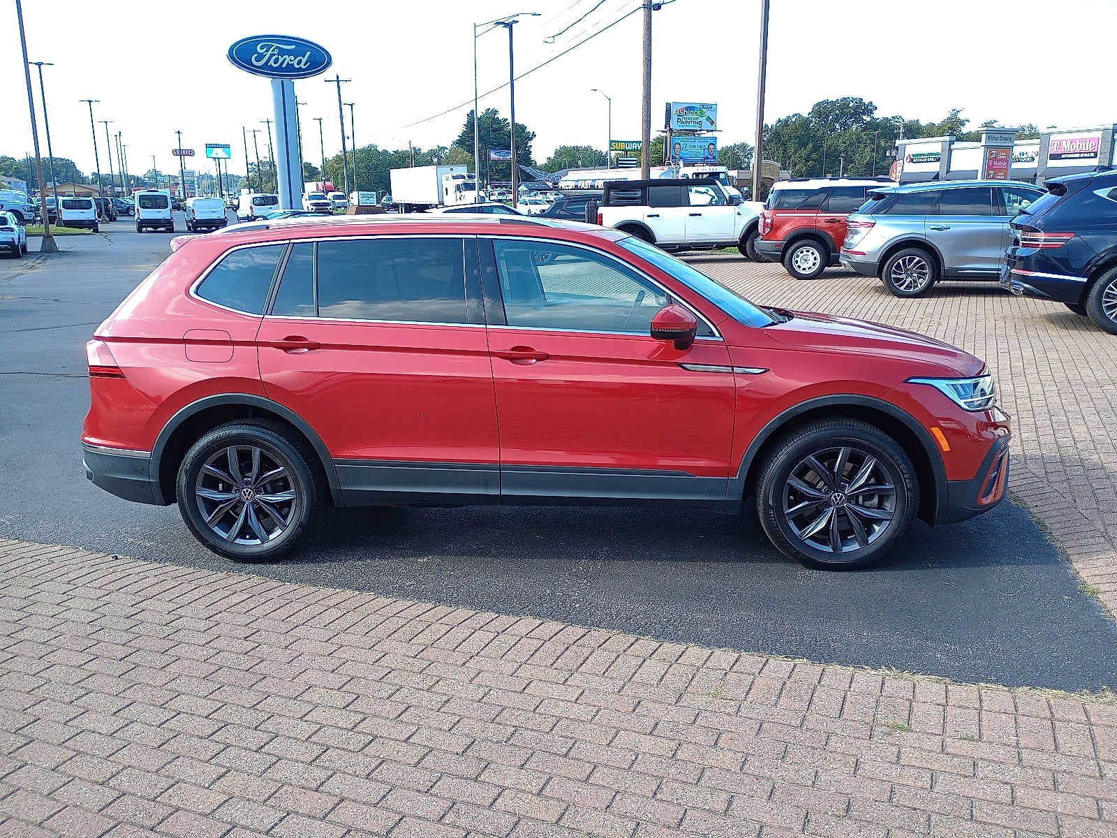 2022 Volkswagen Tiguan SE