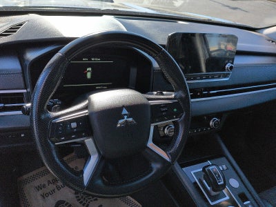 2024 Mitsubishi Outlander Plug-In Hybrid SE