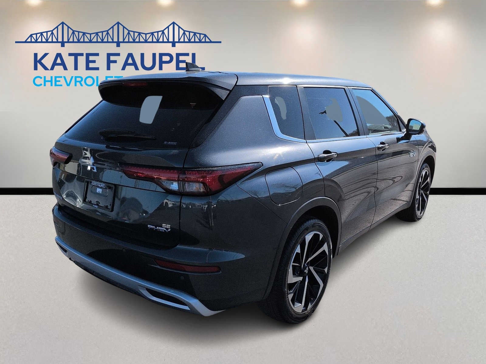 2024 Mitsubishi Outlander Plug-In Hybrid SE