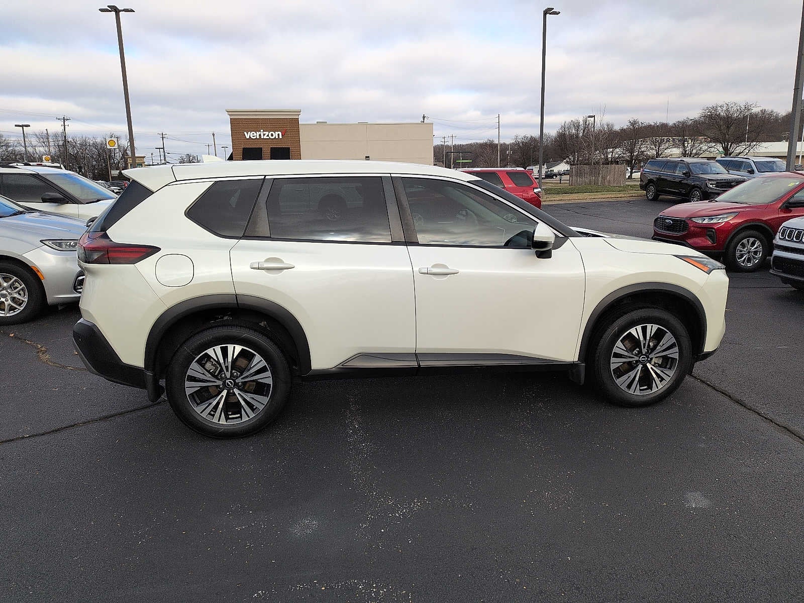 2022 Nissan Rogue SV