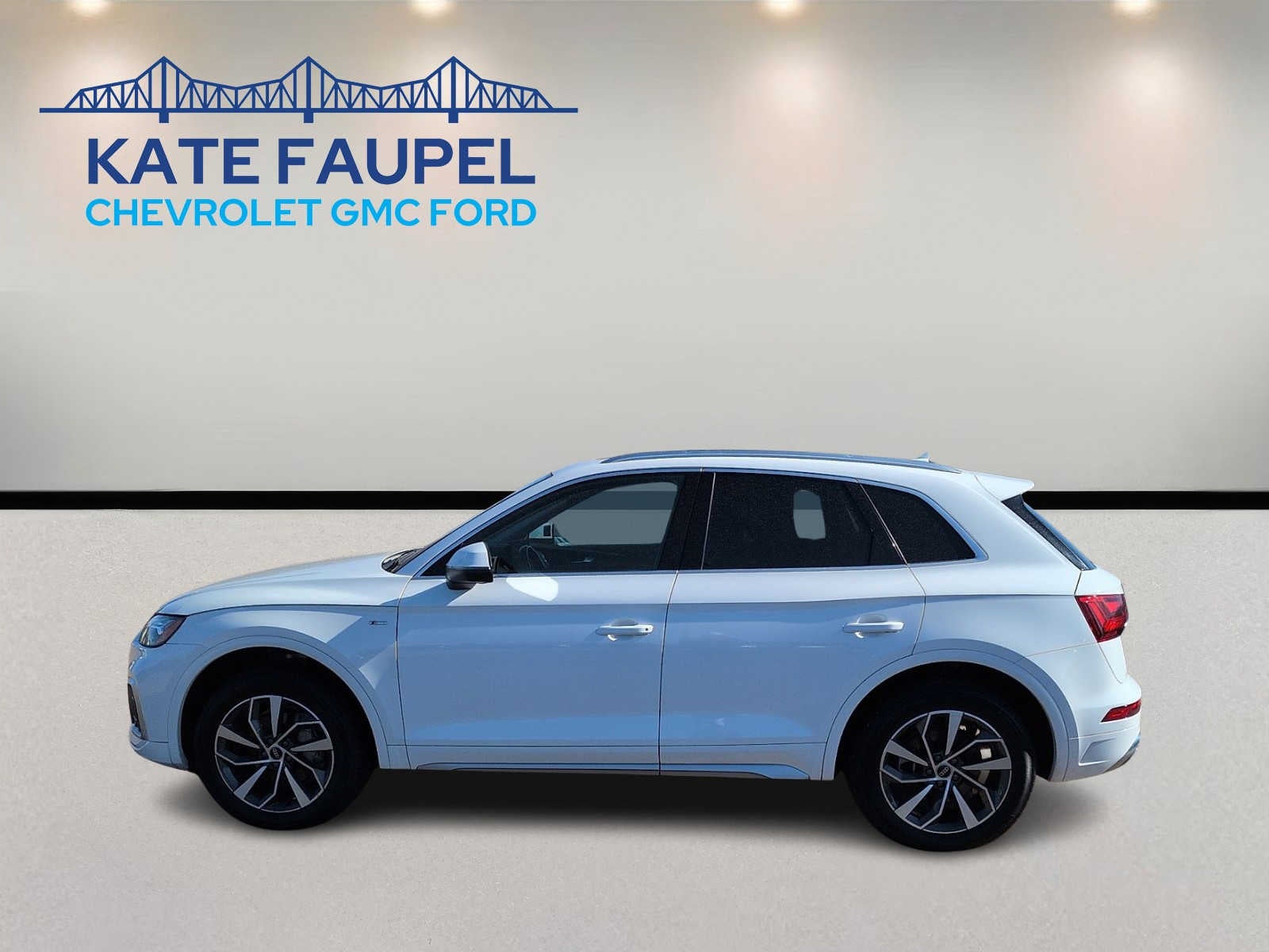 2023 Audi Q5 S line Premium Plus