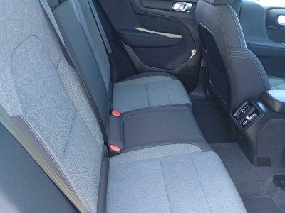 2024 Volvo XC40 Core Dark Theme