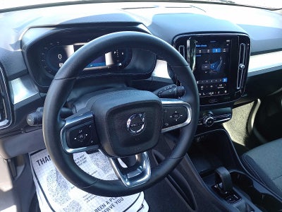 2024 Volvo XC40 Core Dark Theme